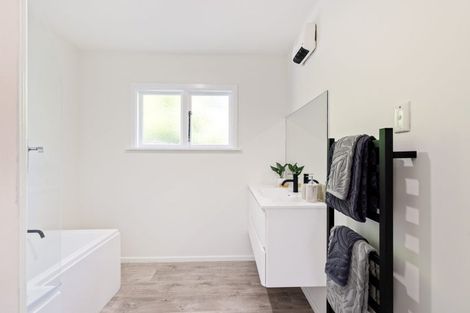 Photo of property in 1/310 Withells Road, Avonhead, Christchurch, 8042