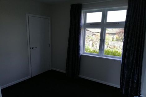 Photo of property in 10f1- Victoria Street, Ebdentown, Upper Hutt, 5018