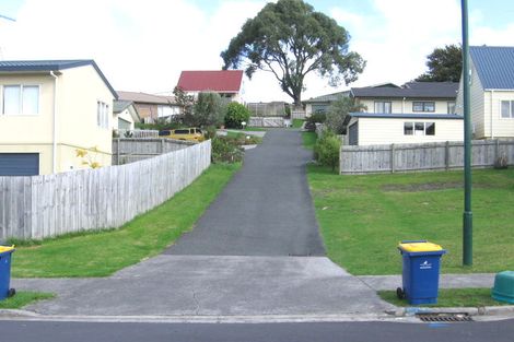 Photo of property in 8 Carillon Place, Massey, Auckland, 0614