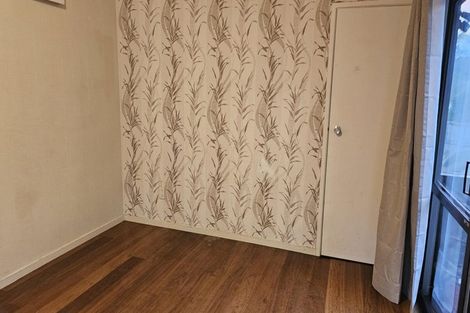 Photo of property in 82 Glen Road, Ranui, Auckland, 0612