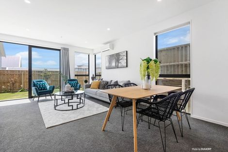 Photo of property in 62u1 Spenmoor Street, Newlands, Wellington, 6037