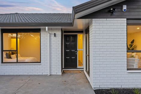 Photo of property in 5 Cricklewood Place, Avonhead, Christchurch, 8042