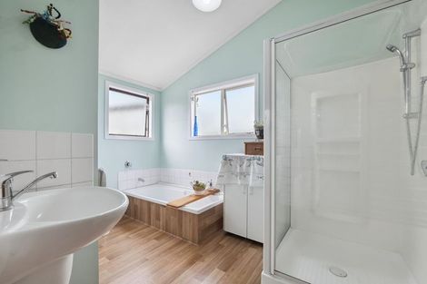 Photo of property in 7 Watters Row, Glen Avon, New Plymouth, 4312
