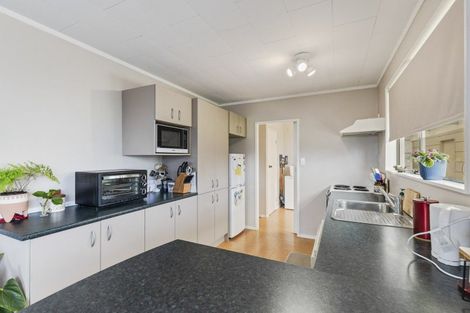 Photo of property in 12 Towai Street, Inglewood, 4330