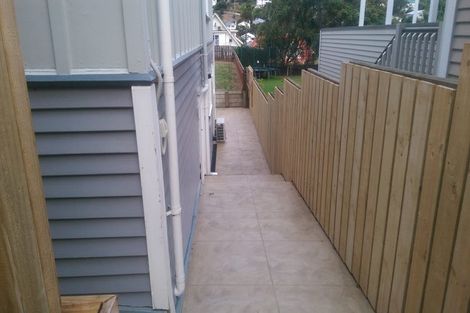 Photo of property in 51 Eden Street, Island Bay, Wellington, 6023