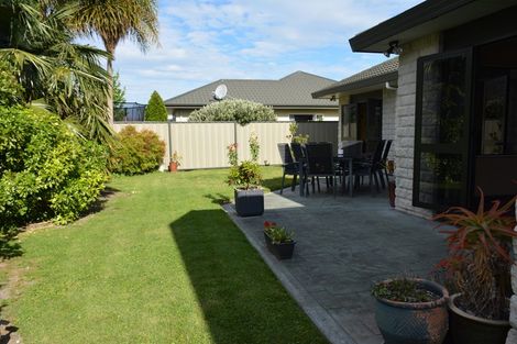 Photo of property in 11 Flemington Place, Taradale, Napier, 4112