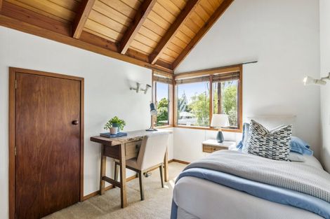 Photo of property in 4 Terrylyn Drive, Hillcrest, Auckland, 0627
