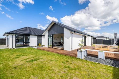 Photo of property in 10 Crosado Place, Rolleston, 7614