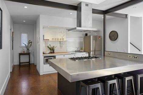 Photo of property in 30 Wroxton Terrace, Merivale, Christchurch, 8014