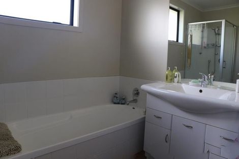 Photo of property in 20 Richardson Avenue, Pukekohe, 2120