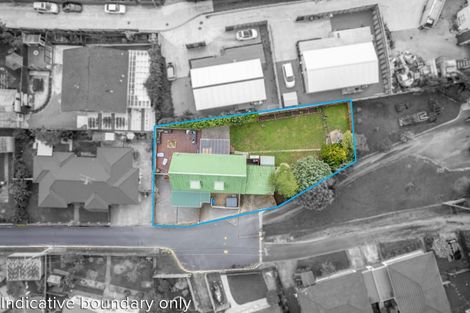 Photo of property in 1 Garth Lane, Maoribank, Upper Hutt, 5018