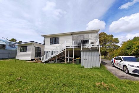 Photo of property in 142 Moire Road, West Harbour, Auckland, 0618