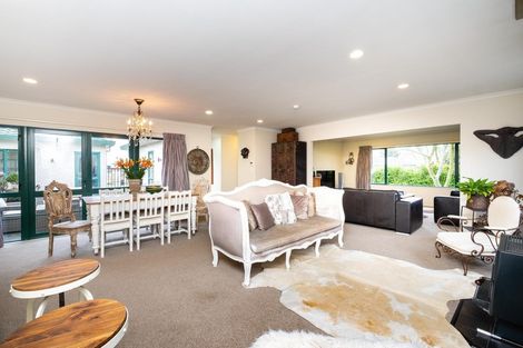 Photo of property in 2 Hanna Place, Havelock North, 4130