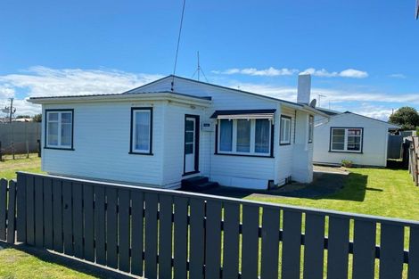 Photo of property in 10 Cornfoot Street, Castlecliff, Whanganui, 4501