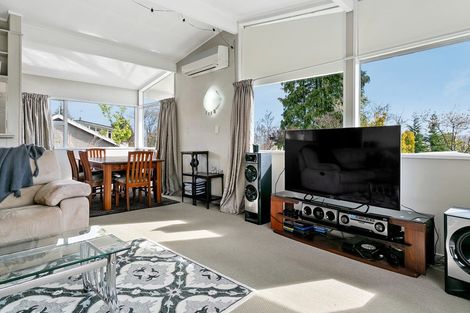 Photo of property in 4 Kereru Street, Two Mile Bay, Taupo, 3330