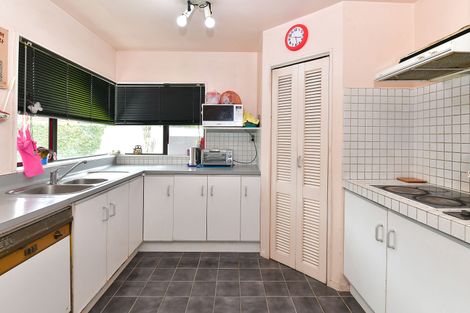 Photo of property in 27 Maygrove Drive, Orewa, 0931