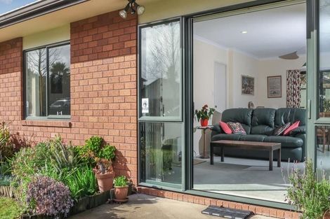 Photo of property in 4 Emmerdale Avenue, Papakura, 2110