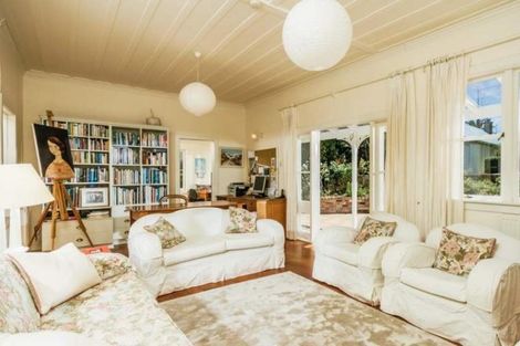 Photo of property in 5 Ringwood Street, Torbay, Auckland, 0630