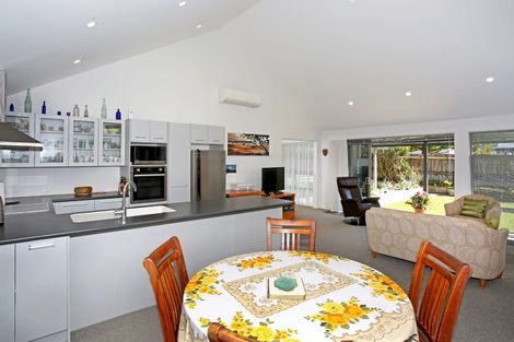 Photo of property in 4b Shanley Crescent, Waiuku, 2123