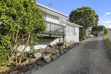 Photo of property in 19a Hicks Close, Whitby, Porirua, 5024