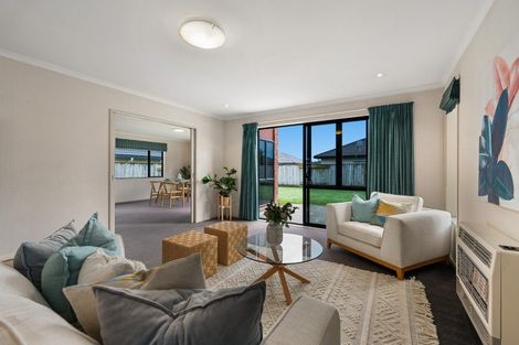 Photo of property in 21 Brooklyn Heights Drive, Kelvin Grove, Palmerston North, 4414