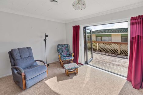 Photo of property in 2/14 Burns Street, Westown, New Plymouth, 4310