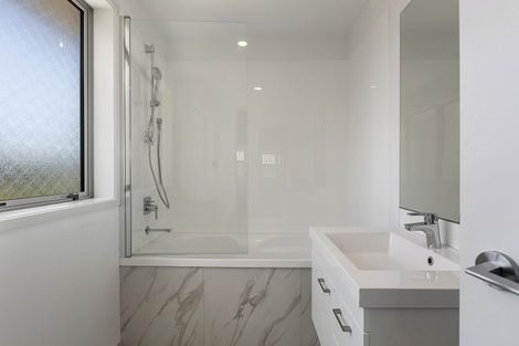 Photo of property in 47b Lynwood Road, New Lynn, Auckland, 0600