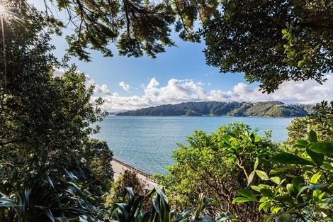 Photo of property in 196 Evans Bay Parade, Roseneath, Wellington, 6021