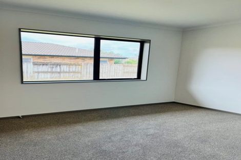 Photo of property in 25 Grabella Place, Papamoa Beach, Papamoa, 3118