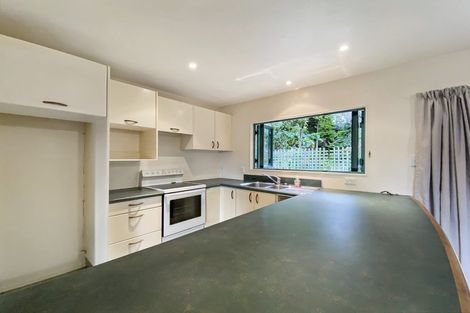 Photo of property in 7 Oak Grove, Mount Cook, Wellington, 6011