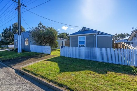 Photo of property in 153 Seabury Avenue, Foxton Beach, Foxton, 4815