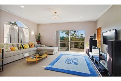 Photo of property in 4 Tern Place, Unsworth Heights, Auckland, 0632