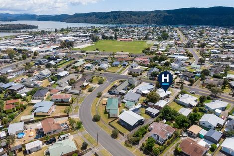 Photo of property in 229 Chartwell Avenue, Whangamata, 3620