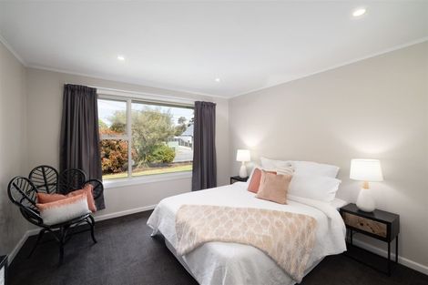 Photo of property in 16 Staveley Street, Avonhead, Christchurch, 8042