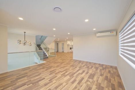 Photo of property in 31 Vazey Way, Hobsonville, Auckland, 0618