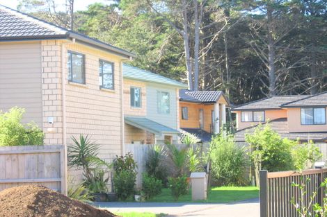 Photo of property in 16 South Kensington Way, Henderson, Auckland, 0612
