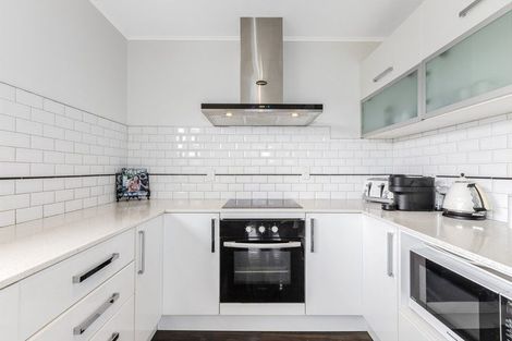 Photo of property in 5 Mission Street, Waterloo, Lower Hutt, 5011