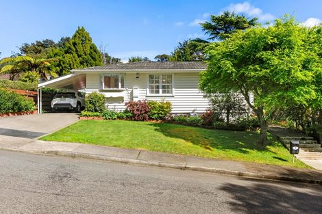 Photo of property in 4 Freemans Way, Pinehaven, Upper Hutt, 5019