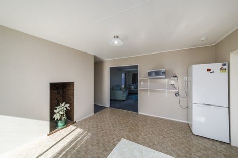 Photo of property in 1 Calder Place, Feilding, 4702