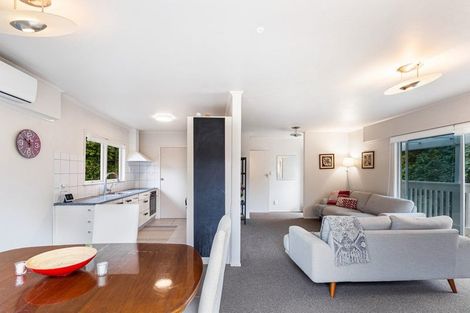 Photo of property in 26 Lauderdale Road, Birkdale, Auckland, 0626