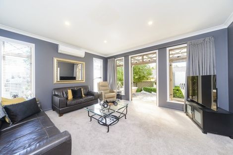 Photo of property in 28a Karina Terrace, Roslyn, Palmerston North, 4414