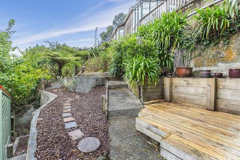 Photo of property in 80 Glenmore Street, Northland, Wellington, 6012