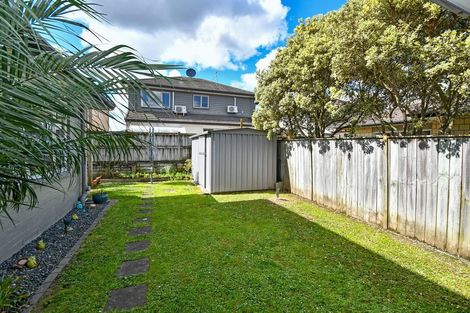 Photo of property in 4 Glasson Avenue, Flat Bush, Auckland, 2016