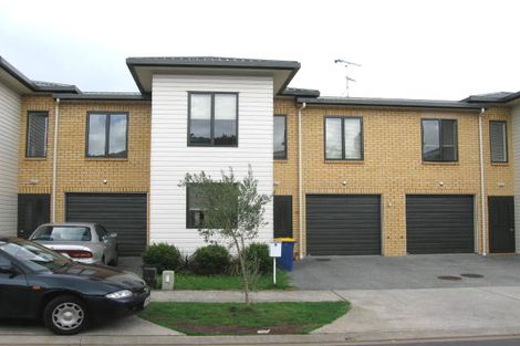 Photo of property in 9 Verdale Circle, Glen Eden, Auckland, 0602