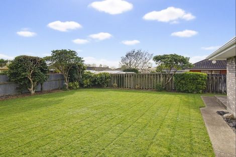 Photo of property in 16 Easton Way, Levin, 5510