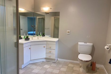 Photo of property in 18 Konini Road, Titirangi, Auckland, 0604