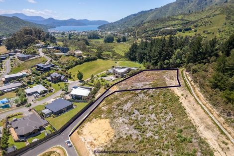 Photo of property in 16 Raukura Rise, Picton, 7220