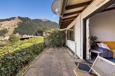 Photo of property in 10/14 Malaghan Street, Queenstown, 9300