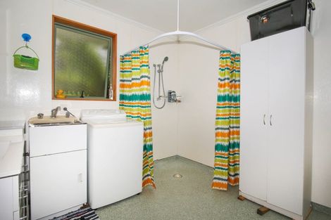 Photo of property in 37 Kew Road, Westport, 7825