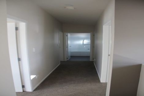 Photo of property in 61u6 Black Rock Road, Newlands, Wellington, 6037